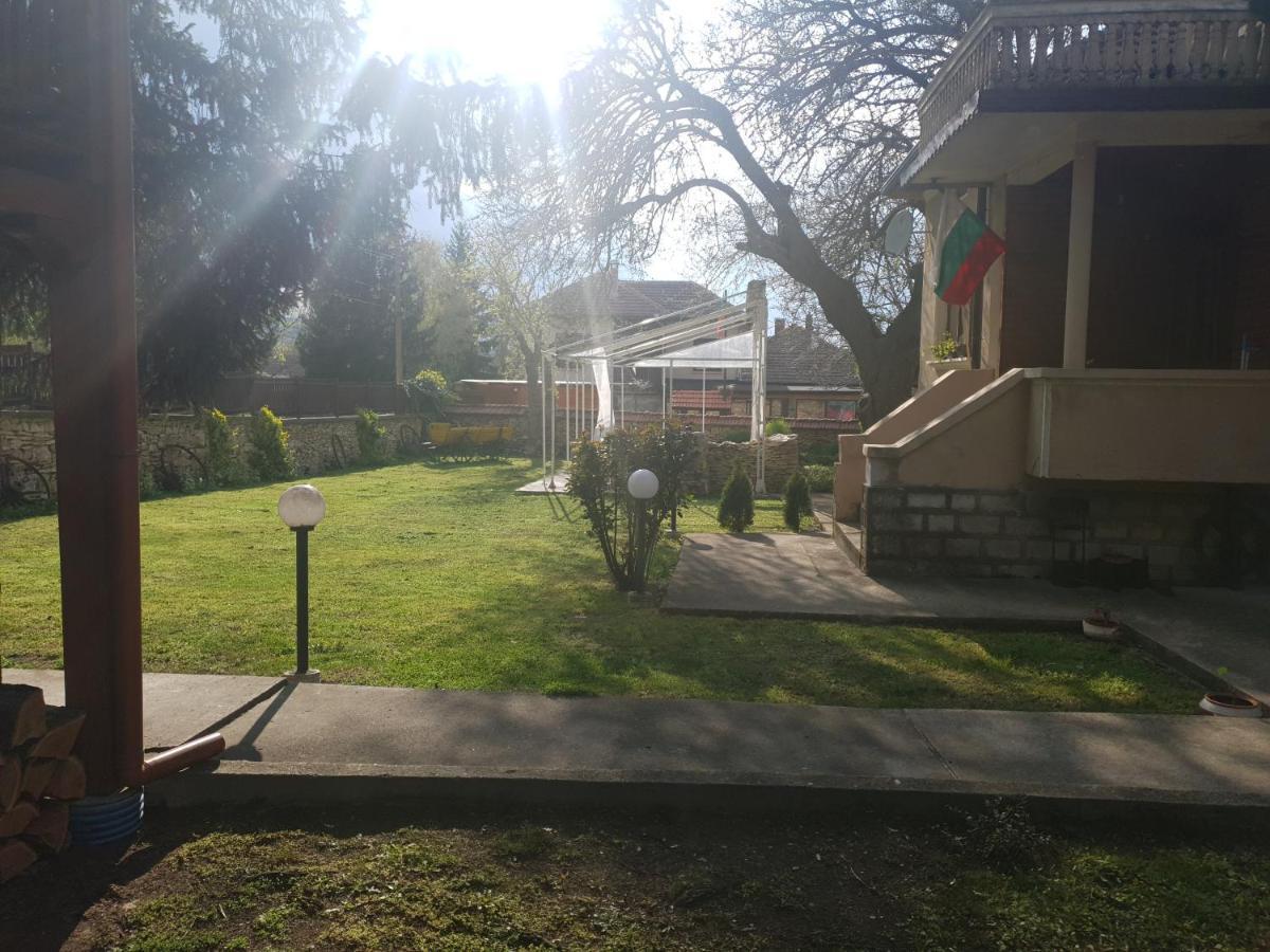 Holiday Home Maarata Krushuna Exterior photo